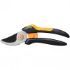 Fiskars Solid M P321 vrtne škarje Bypass črne, oranžne