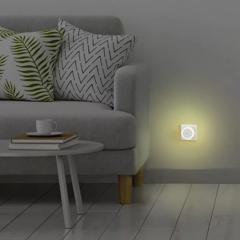 Hama Touch Switch vtična nočna lučka