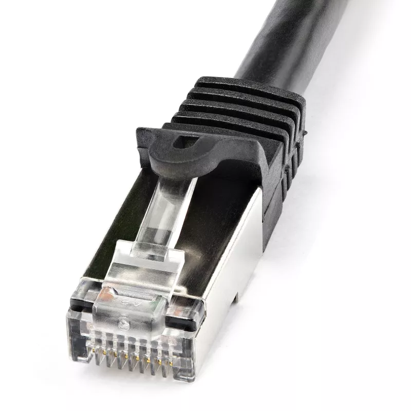 StarTech.com patch kabel Cat6 – oklopljen (SFTP) – 1 m, črn