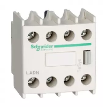 APC LADN40 Cat5e ethernet omrežni kabel - 40 ft (12,19 m) - večbarvni - snagless molded UTP