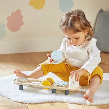 Janod Sweet Cocoon glasbeni črv mini mizica