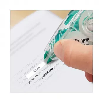 Tombow MONO YXE korekcijski valjček - zelen/prozoren - 16 m x 4,2 mm - blister pakiranje