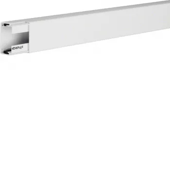 Hager kabelski kanal LF3004509016 30x45mm prometno bel (RAL 9016)