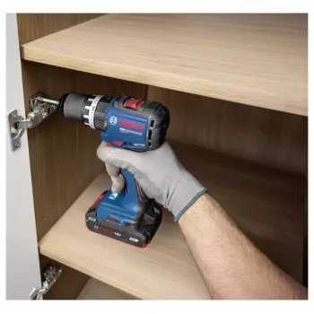 BOSCH Professional GSB 18V-52 akumulatorski udarni vrtalnik-vijačnik set z 2 akumulatorjema 2,0 Ah, L-Case