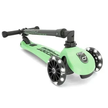 Scoot & Ride Highwaykick 3 LED Kiwi skiro s 3 kolesi