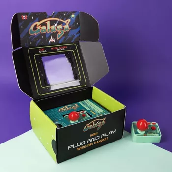 FIZZ CREATIONS Retro Arcade Galaga Plug & Play brezžična konzola z 2 krmilnikoma
