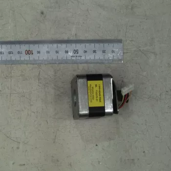Samsung koračni motor NEMA 17 1,2A 5,2W 2,2V 17PM-K049-P6WS JC31-00158A
