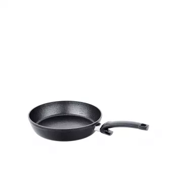 Fissler Adamant Comfort 28cm ponev, aluminij, protilepljiva, primerna za indukcijo, črna/srebrna