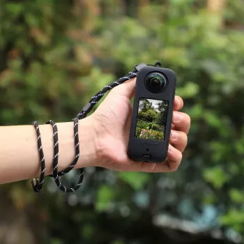 SUNNYLIFE silikonski zaščitni ovitek za Insta360 X3 – črn