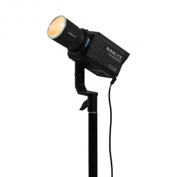 Nanlite Forza 60CR RGBWW LED reflektor v polni barvi