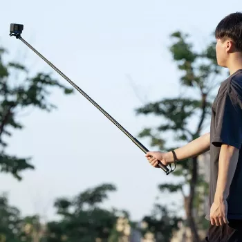 Ulanzi MT-57 selfie palica s stojalom in Bluetooth sprožilcem, črna
