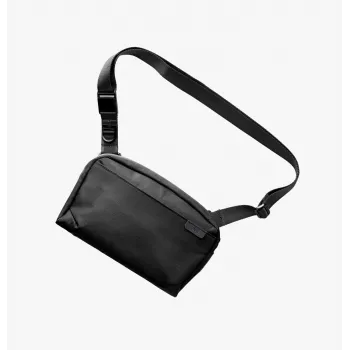 UNIQ Arden Sling 2L čezramenska torba, bež