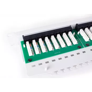 GETFORT PGF-5EUTP24-B5-G patch plošča UTP Cat.5e 24 portov, siva, 1U rack montaža