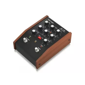 Behringer BM-14M analogni delay kitarski efekt pedal