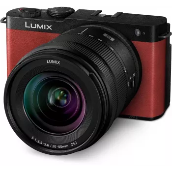Panasonic Lumix DC-S9 brezzrcalni polnoformatni fotoaparat z objektivom Lumix S 20-60mm f/3.5-5.6, crimson red (DC-S9KE-R)