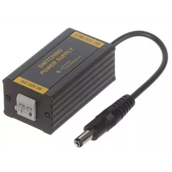 1500W čisti sinusni pretvornik napajalnik s polnilnikom in funkcijo UPS