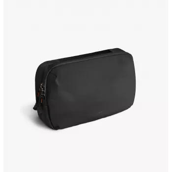 UNIQ Denver Tech Kit torbica 2,5L, črna