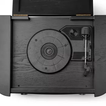 AKAI ATT-350CC gramofon s CD, kaseto, snemanjem prek USB in AM/FM radiem