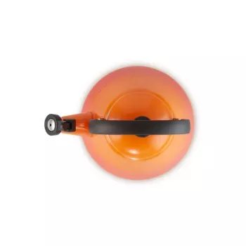 Le Creuset kuhalnik vode Kone 1,6L Flame Orange