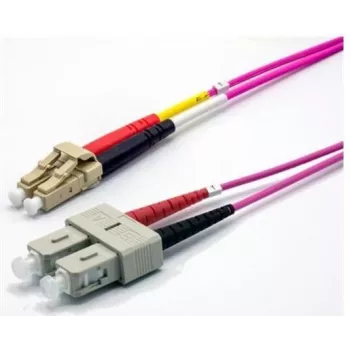 EKIVALAN OM4 dupleksni optični patch kabel LC/SC, 50/125 µm, heather violet, 5 m COZOM4DCLC2SE0050A