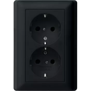 Gira System 55 vtičnica Schuko, 2 vtičnici, črna, polna plošča 0783005