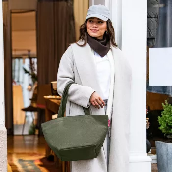 reisenthel Shopper M cord dark matcha nakupovalna torba, ZS5057 - prostornina 15 litrov
