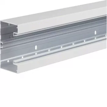 Hager BRA6513019016 osnova stenskega kanala, čelna zaponka, 65x130 mm, prometno bela (RAL 9016)