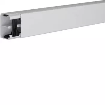 Hager LF4006107035 PVC kabelski kanal 40x60mm svetlo siva 2m s pregradno steno