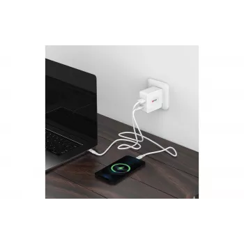 SKROSS Multipower Combo+ US 48W USB stenski polnilnik s USB-C PD in 3 vhodi USB-A SKKT000348WPDUSCCN