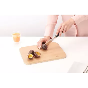 Brabantia srednja deska za rezanje iz masivnega bukovega lesa