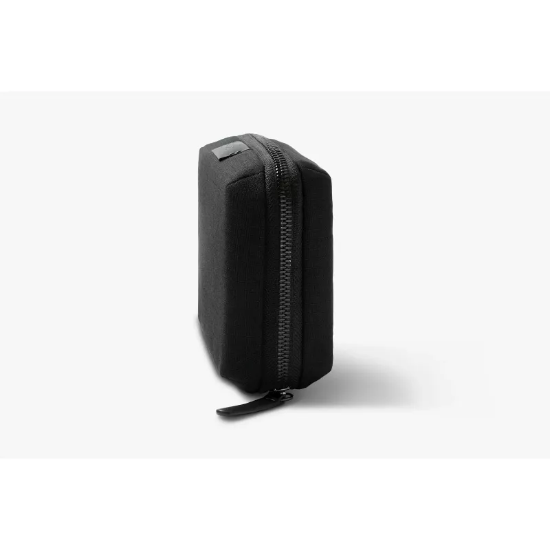 Bellroy Tech Kit Compact torbica, črna