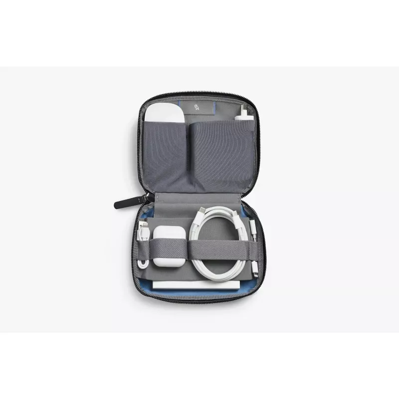 Bellroy Tech Kit Compact torbica, črna