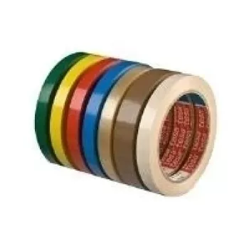 tesa 4204 PVC embalažni trak, 19 mm x 66 m, prosojen, lepilo iz naravnega kavčuka, 8 zvitkov 04204-00010-00