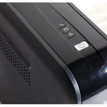 Riello UPS iDialog IDG 600 – 600 VA linijsko-interaktivno brezprekinitveno napajanje (UPS), 4 vtičnice Schuko, USB, stolp, črn