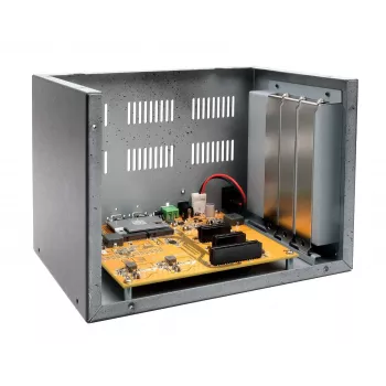 EXSYS Thunderbolt 3 / USB 4 na 3x PCIe razširitveno ohišje za kratke kartice (EX-1019)