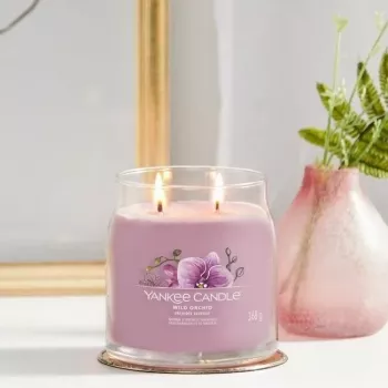 Yankee Candle sveča Wild Orchid, srednja